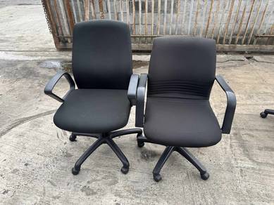 Fabric Mediumback Kerusi Office Chairs