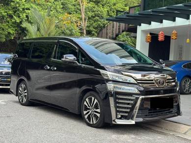 Toyota VELLFIRE 2.5 ZG WELL CONDITION