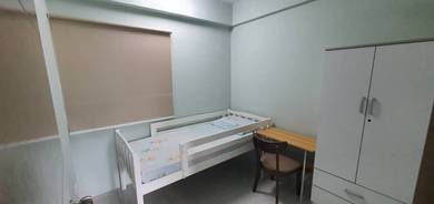 Fairview Residence Sg Ara 3-Rooms 970SF 2-Covered Carpark Fully Furnis