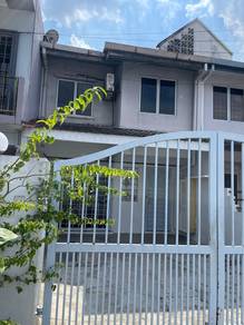 Double storey terraced house (bandar menjalara) kitchen top, rent