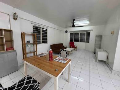 kepong desa aman puri apartment for rent (Aman dua)partially furnished