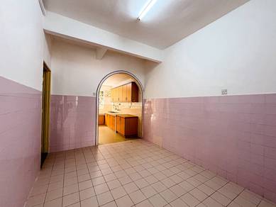 GOOD CONDiTiON 🔥 FREEHOLD 2 Storey Terrace House Bukit Permai Kajang