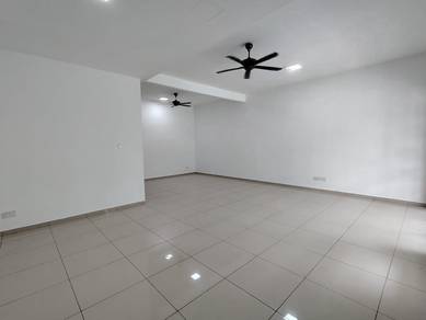 Taman Kempas Utama @ 2.5 Storey Terrace House For Sale