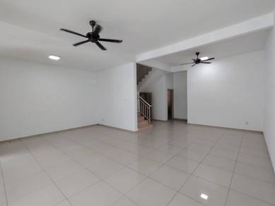Taman Kempas Utama @ 2.5 Storey Terrace House For Sale