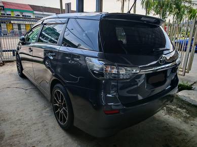 Toyota WISH 1.8 X (A)