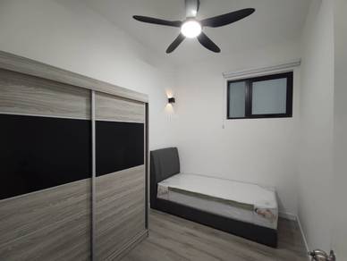 Actual Unit! 2 rooms got Aircons & Bed! Affordable Price!