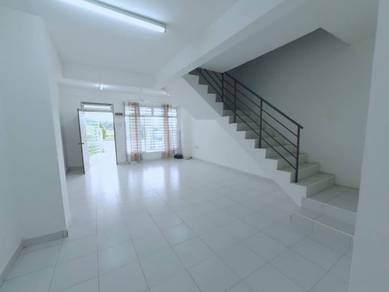Taman Scientex Kelapa Sawit, Kulai 2-Storey Terrace Ideal for Own Stay