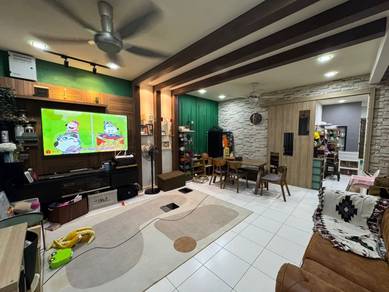 Taman Nusa Bayu Double Storey Terrace House near Tuas Second Link