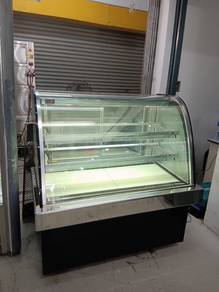 Used-Curved Glass Cake Display Showcase
