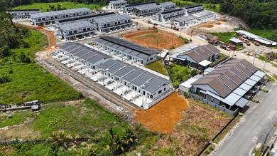 最新双层排屋 （Bukit Berangan ）- 新路直通机场路