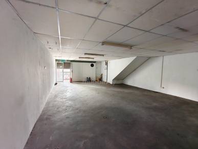 Main Road Ground Floor Pinggiran Putra Shop Equine Park Seri Kembangan