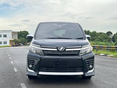 Toyota VOXY 2.0 ZS KIRAMEKI II (A) / Super King