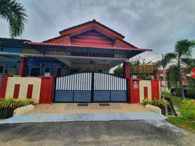 Freehold Cornerlot Semi D 1 Tkt Tmn Bukit Larang Indah Telok Mas