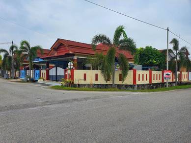 Freehold Cornerlot Semi D 1 Tkt Tmn Bukit Larang Indah Telok Mas