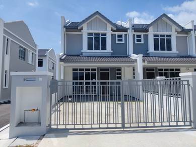 Full loan nice kangkar pulai double storey terracehouse tmn universiti