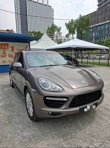 Porsche CAYENNE 4.8 TURBO 958 (A)