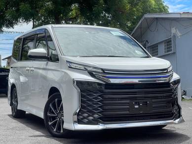 Toyota VOXY 2.0 SZ (A) POWER BOOT HUD UNREG