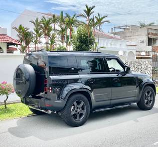 Land Rover DEFENDER 2.0 Big Screen Air Suspen