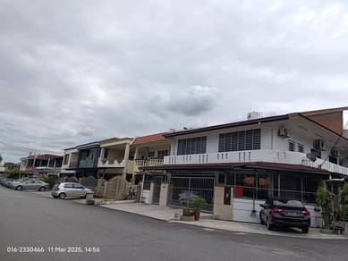 2 storey House super below market price
