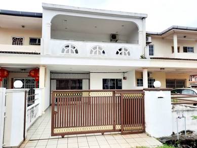 Taman Layang Layang , Rahang Seremban (1 aircon 1 heater)(4Bed 3bath)