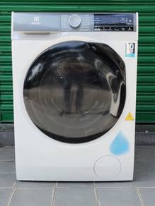 Electrolux 2in1 Inv Washer with Dryer 10/7kg