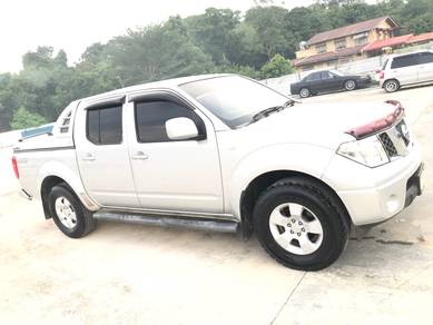 Nissan NAVARA 2.5SE 4WD(M)LEATHER SEAT/FULL CANOPY
