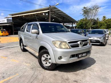 Toyota HILUX 2.5 4X4 (AUTO)