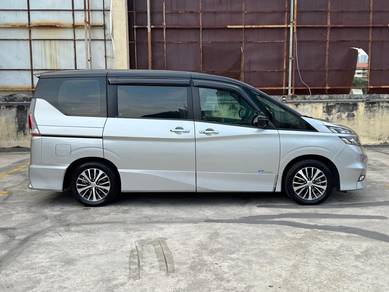 Nissan SERENA J IMPUL PREMIUM HWS 2.0L FS/R