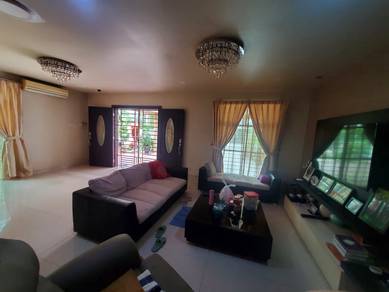 3 Storey Link Bungalow at Kolombong