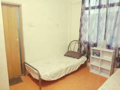 Room-for-rent-Pekan-Nanas-Johor
