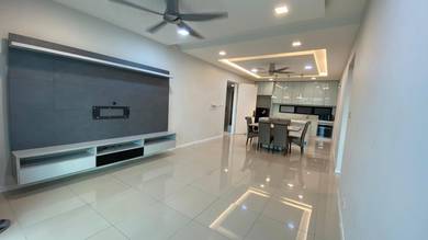 Paragon 3 Private Lift Condominium Seri Kembangan For Rent