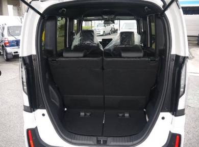 Honda N BOX 660 CUSTOM L TURBO (A)