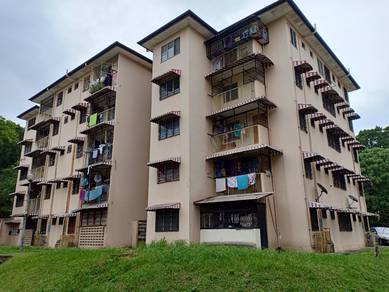 Seksyen 2 Wangsa Maju Flat (near LRT)