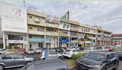 High Population area ,Damansara uptown 3.5 storey Shop For Rent !
