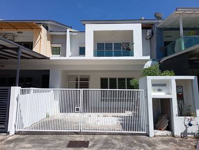 Double Storey Superlink Suria Tropika Seri Kembangan Serdang