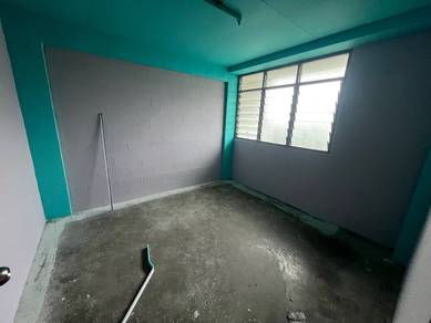 Bercham Flat (Low Cost) For Sale