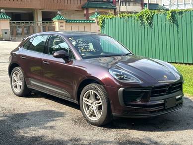 Mahogany Metallic Porsche MACAN 2.0 FACELIFT