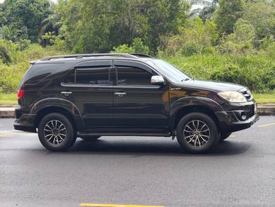 Toyota FORTUNER 2.7 V (A)