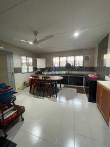 Double Storey Terrace Intermediate at Beverly Garden, Siburan (13th Mi