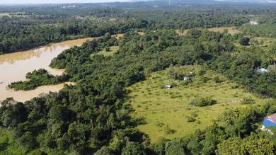 2 Ekar Tanah dekat sungsi (Sg Lembing)