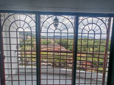 Emerald Hill Condo-Tmn Bukit Indah,Ampang Jaya-Blok B Tkt 6-Ready 15/9