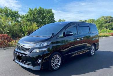 Toyota VELLFIRE 2.4 Z GOLDEN EYES MPV