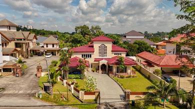 FREEHOLD Double Storey Bungalow Country Heights Kajang