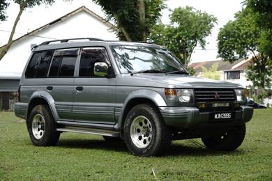 Mitsubishi PAJERO 2.4 (M)