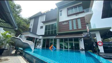 Taman Bukit Suria Fully Renovated 3 Storey Semi D for sale