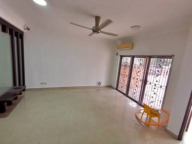 Bukit Serdang Good Condition 2.5 Storey Terrace for sale