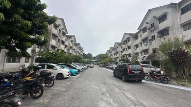 Flat Alam Megah Seksyen 28 Newly Renovated