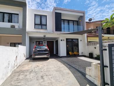 Distinctive AUSTRALIAN DESIGN in Taman Bangsar, Kuala Lumpur