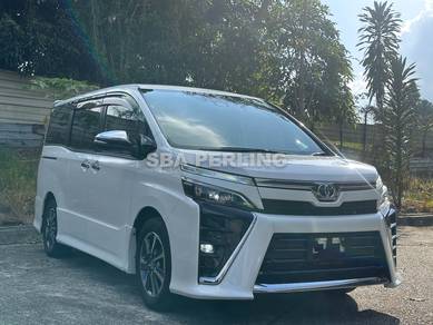 Toyota VOXY ZS KIRAMEKI-II (8 SEATER)