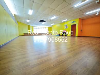 Raub Pusat Perniagaan corner lot (first floor) shop for rent